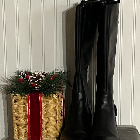 Women’s La Canadienne Stefanie Black Leather Boots. Size 9.5 - Picture 2 of 3